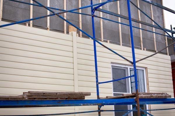 Loose Cladding Repair in Everett